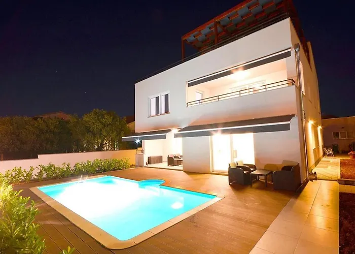 Appartement 1 Mit Schwimmbad Und Garten By Interhome Turanj